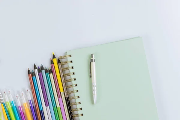 Schooltijden Het Assortiment Van Verschillende Schoolbenodigdheden Briefpapier Apparatuur — Stockfoto