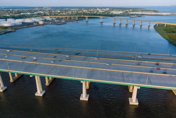 Panoramiczny Widok Góry Samochodu Alfred Driscoll Bridge Przez Rzekę Raritan — Zdjęcie stockowe