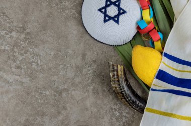 Sukkot Etrog ve Tallit 'in geleneksel Yahudi sembolleri festivali