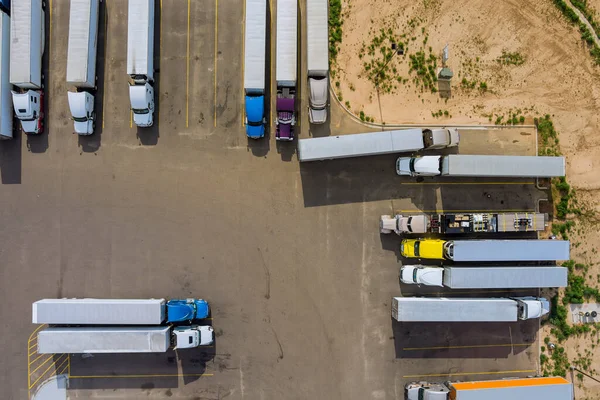 Vista Superior Parada Caminhão Estacionamento Área Descanso Nos Caminhões Estrada — Fotografia de Stock
