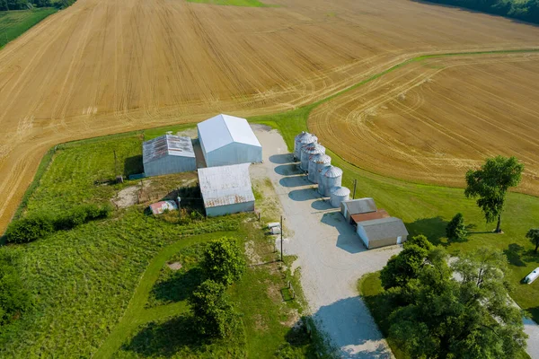 Penyimpanan Produk Pertanian Dengan Lift Agro Pada Silo Perak Untuk — Stok Foto