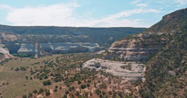 Vista panorámica de Arizona, EE.UU. en Red Rock del paisaje del desierto de montaña en Canyon — Vídeo de stock