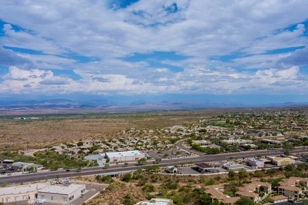 Panoráma Légi Kilátás Egy Fountain Hills Kisváros Közelében Hegyvidéki Sivatag — Stock Fotó