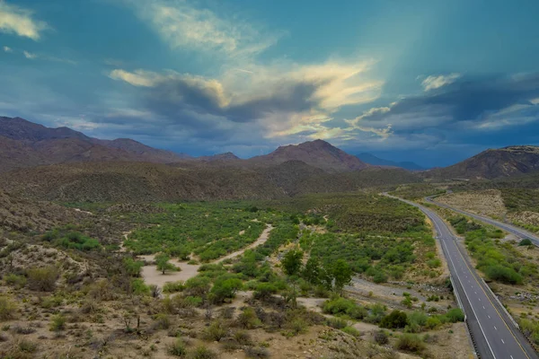 Vista Panorámica Pintoresca Carretera Las Montañas Arizona Acantilados Piedra Roja —  Fotos de Stock