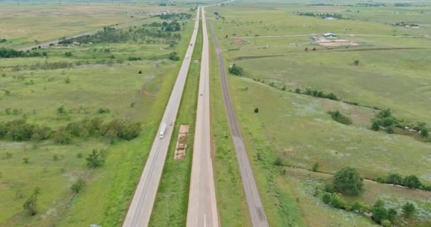 Flygfoto panoramautsikt 40 motorväg med nära Shamrock Texas USA — Stockvideo