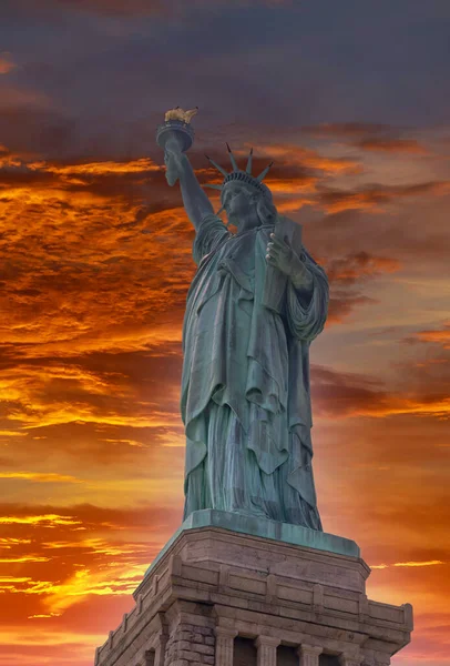 Beautiful View Statue Liberty Sunset New York City United States — Stock Photo, Image