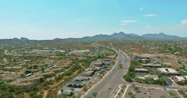 Panorama near mountain desert landscape scenic aerial view of a suburban settlement in a beautiful houses the Fountain Hills town in Arizona US — Vídeos de Stock