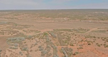 New Mexico, ABD 'deki seyrek çöl manzarası.