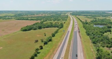 Orijinal hava manzaralı tarihi 66. karayolu Clinton Oklahoma yakınlarında yol aldı.