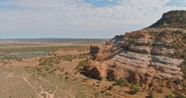 Arizona 'daki Kanyon Dağı çöl manzarası.
