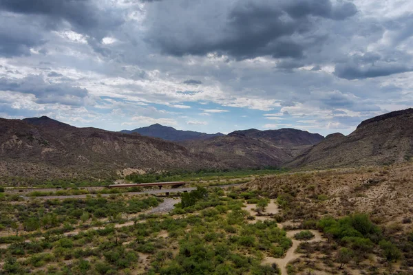 Dağların Üzerinde Dramatik Bulutlar Olan Panoramik Hava Manzarası Arizona Daki — Stok fotoğraf