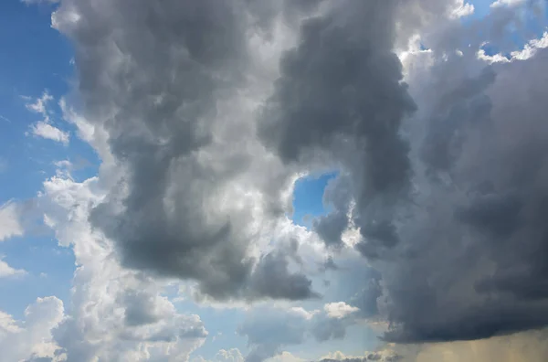 Increíbles Nubes Blancas Cúmulos Flotando Cielo Natural Composición Luz Del —  Fotos de Stock