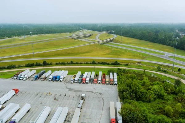 Vista Aerea Del Parcheggio Con Camion Sul Trasporto Rimorchi Area — Foto Stock