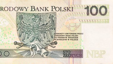 Devlet Merkez Bankası Polski 'nin dikiz aynasından çıkarılan 100 zloti değerinde Polonya ulusal nakit faturası