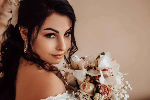 Profilo Vista Laterale Sposa Sposata Femminile Celebrare Fidanzamento Donna Vestita — Foto Stock