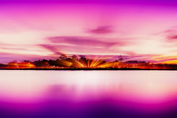 Shore of lake hour in pink. — Stock Photo, Image