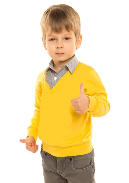 Niño en un suéter amarillo muestra "todo está bien " —  Fotos de Stock