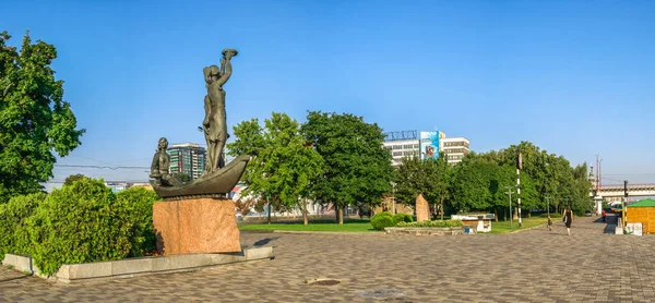 Dnipro Ucrânia 2020 Escultura Juventude Dnieper Dique Dnipro Uma Manhã — Fotografia de Stock