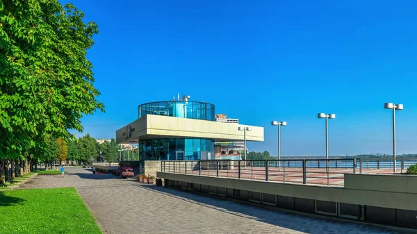 Dnipro Ukraina 2020 Restauracja Klub Nocny Nabrzeżu Dnipro Słoneczny Letni — Zdjęcie stockowe