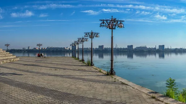 Dnipro Ucrânia 2020 Dnipro Aterro Cidade Ucrânia Dia Ensolarado Verão — Fotografia de Stock