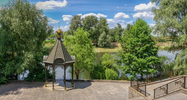Swiatogorsk Ukraina 2020 Kaplica Wody Ławra Świętokrzyska Ukraina Słoneczny Letni — Zdjęcie stockowe