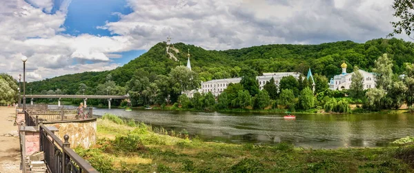 Svyatogorsk Ucrânia 2020 Ponte Svyatogorsk Perto Das Montanhas Sagradas Lavra — Fotografia de Stock