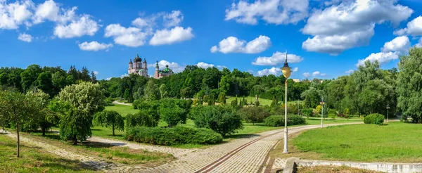 Kiev Ucrania 2020 Parque Feofaniia Catedral San Panteleimón Kiev Ucrania —  Fotos de Stock