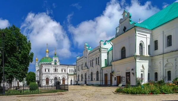 Kyiv Ukraine 2020 在阳光灿烂的夏日 乌克兰基辅洞穴的基沃 佩赫斯卡拉瓦拉和修道院 — 图库照片