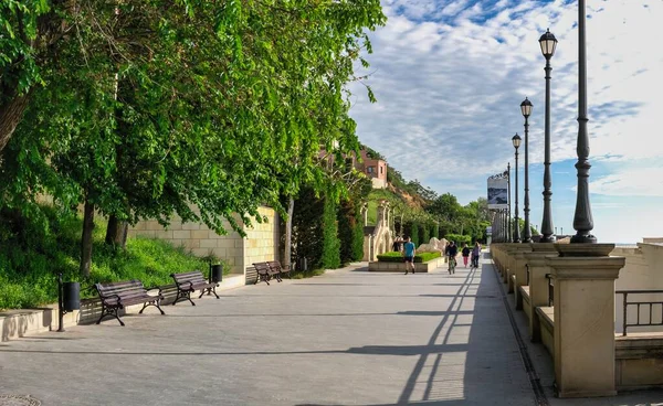 2021 Spazierweg Öffentlichen Strand Zolotoy Bereg Odessa Ukraine Einem Sonnigen — Stockfoto