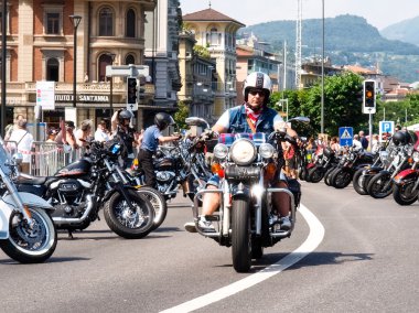 İsviçre Harley gün üçüncü baskı