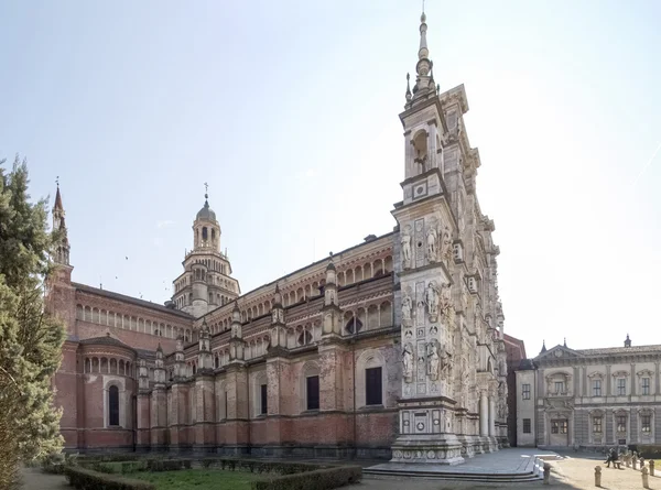 Ecertosa di Pavia. Zewnętrzny wizerunek Kościoła, — Zdjęcie stockowe