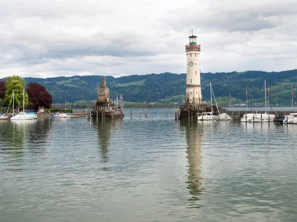 O Farol na entrada de Marina — Fotografia de Stock