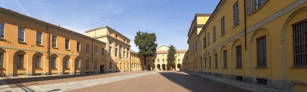 Pavia. Pátio da universidade — Fotografia de Stock