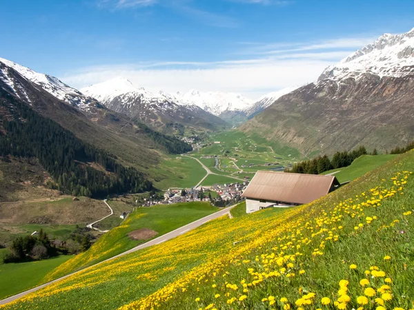 Andermatt, pastures and mountains — Stock Photo, Image