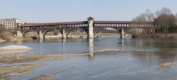 Pavie, pont couvert sur la rivière Tessin — Photo