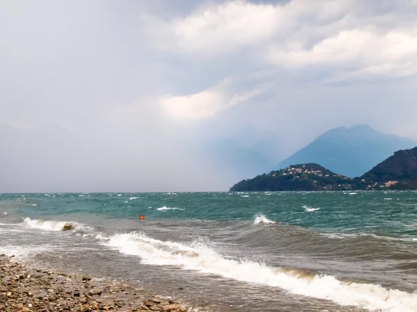 Storm på sjön — Stockfoto