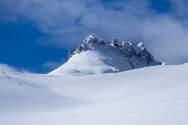 Casaccia, İsviçre: Kış manzarası, Lareccio kanalları ve Kolombiya geçidi