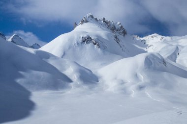 Casaccia, İsviçre: Kış manzarası, Lareccio kanalları ve Kolombiya geçidi