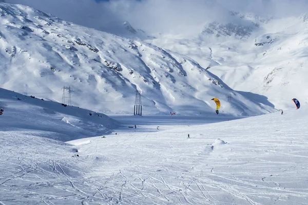 Casaccia, İsviçre: Kış manzarası, Lareccio kanalları ve Kolombiya geçidi