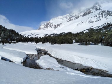 Casaccia, İsviçre: Kış manzarası, Lareccio kanalları ve Kolombiya geçidi