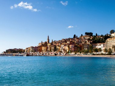 Fransız Riviera, Fransa: Nice ve St. Tropez arasındaki kıyı manzarası
