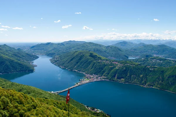 Val Intelvi イタリア ルガーノ湾のSigignolaからの眺め — ストック写真