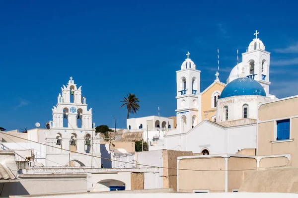 Santorini Yunanistan Tipik Yunan Kilisesi — Stok fotoğraf