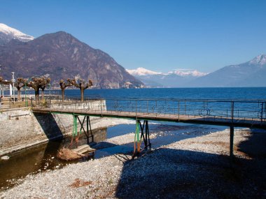 Menaggio, İtalya: Lakefront ve ünlü kasabanın tarihi binaları.