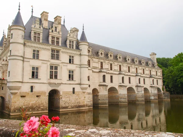 Uitzicht op het kasteel en tuinen — Stockfoto