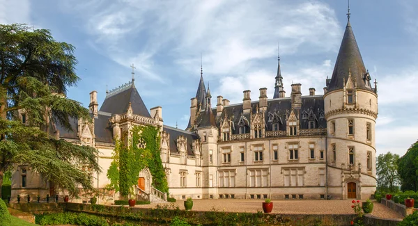 城堡 du nozet-布衣卢瓦尔 — 图库照片