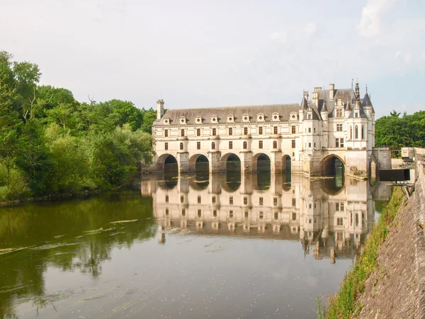 View of the castle and gardens — Stock Photo, Image