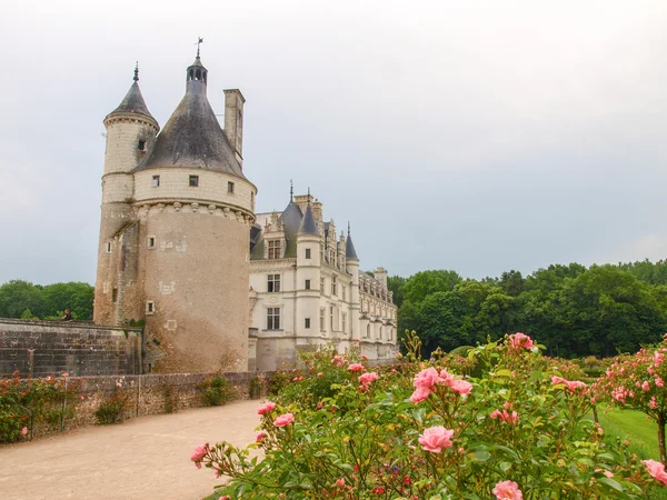 Veduta del castello e dei giardini — Foto Stock