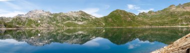 Val sambuco, Naret Gölü