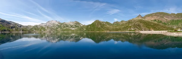 Val sambuco, meer van Naret — Stockfoto